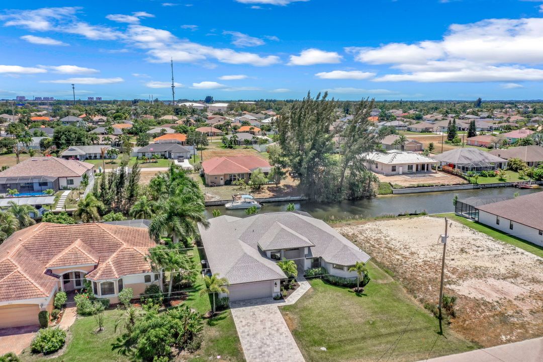 2016 SW 28th Ln, Cape Coral, FL 33914