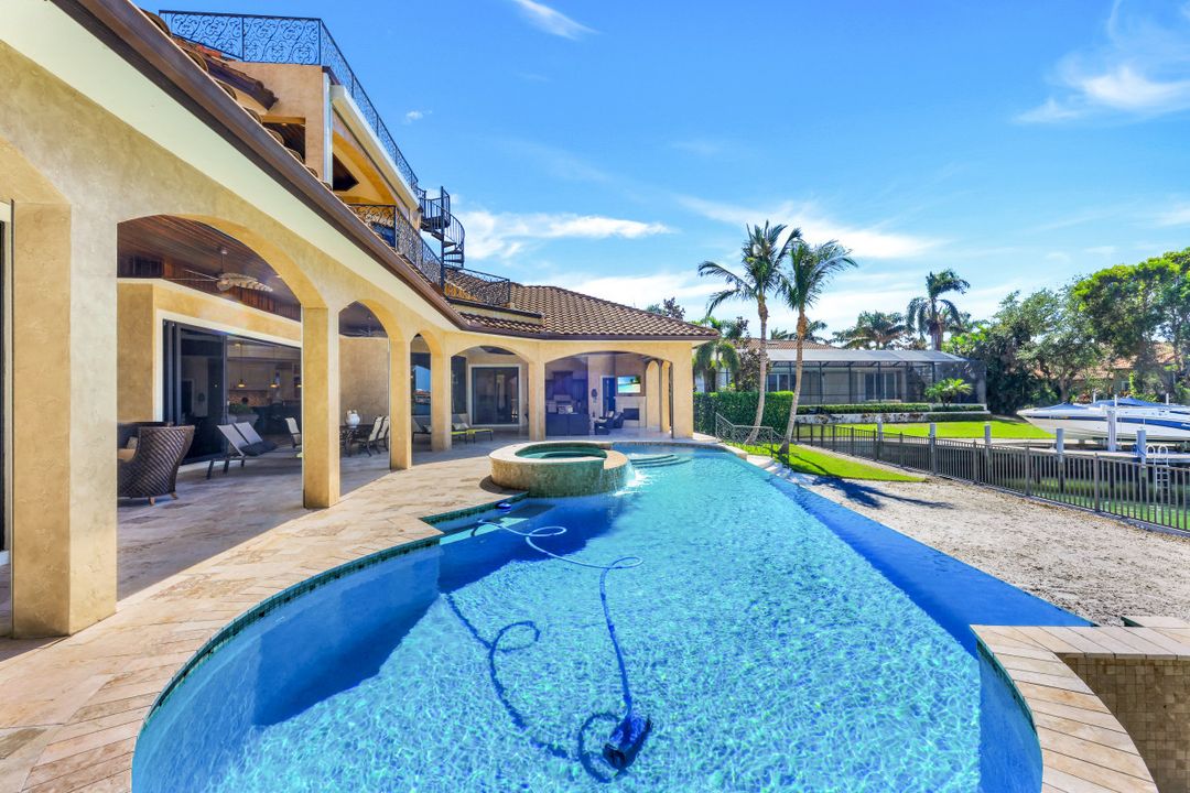 590 S Heathwood Dr, Marco Island, FL 34145