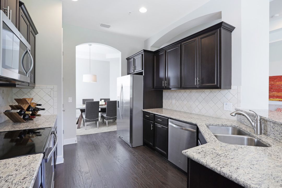 9542 Ironstone Terrace #202, Naples, FL 34120