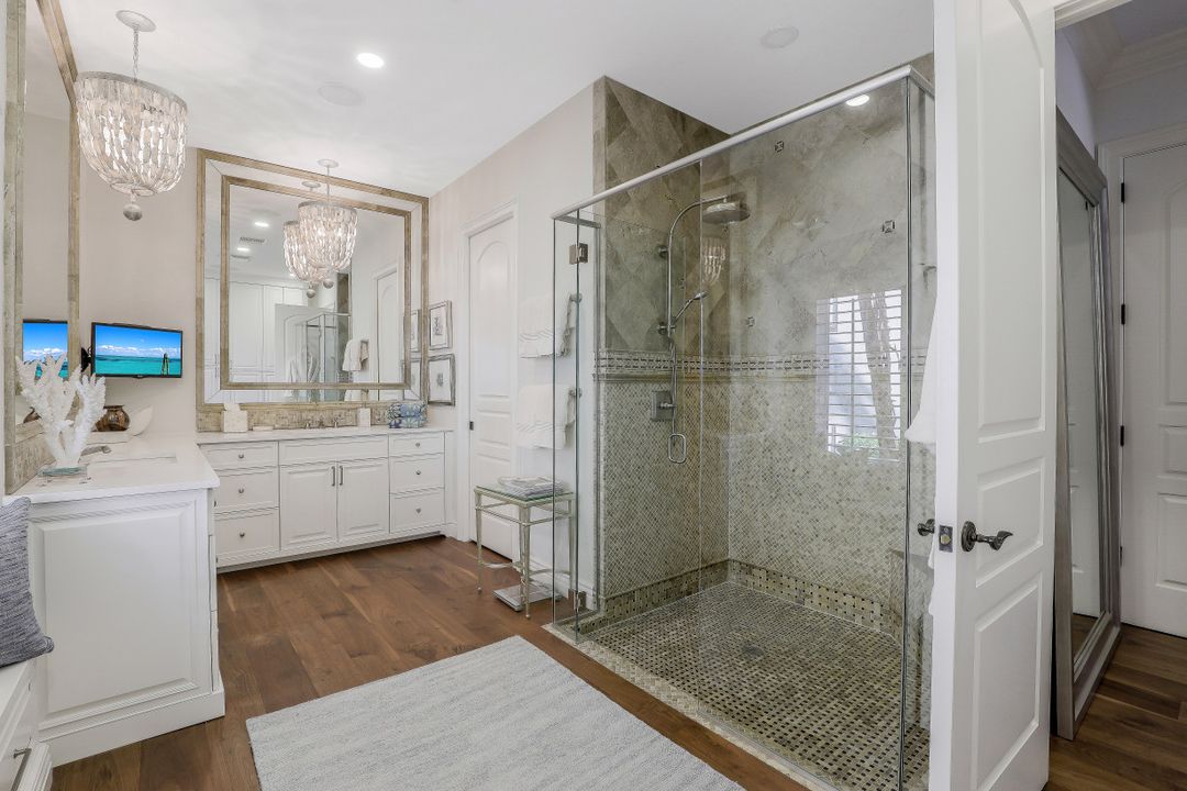 2895 Tiburon Blvd E, Naples, FL 34109