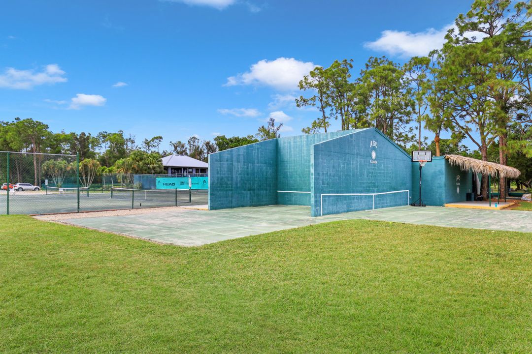 1810 Bald Eagle Dr #C, Naples, FL 34105