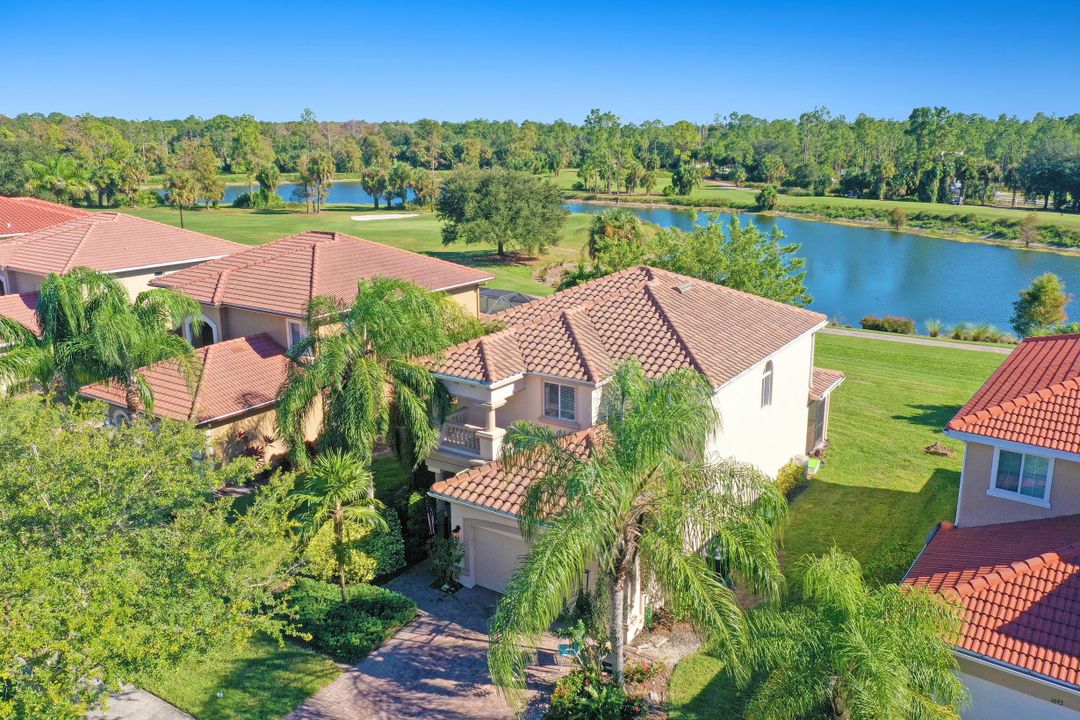 1697 Birdie Dr, Naples, FL 34120