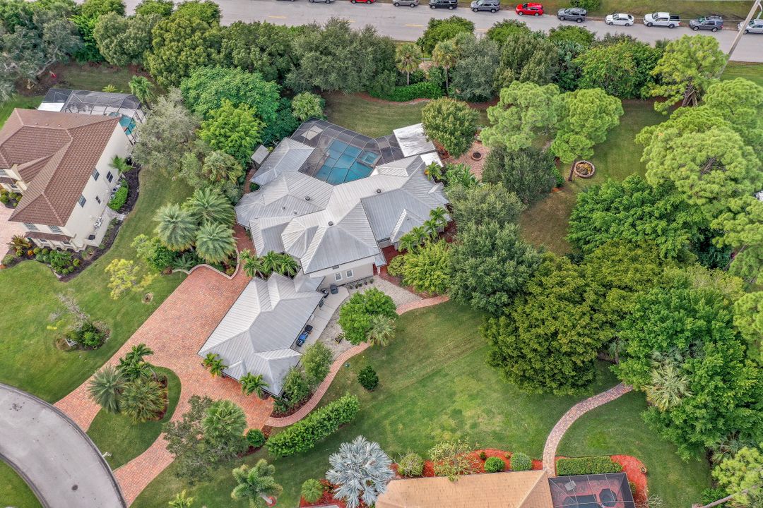 1817 Piccadilly Cir, Cape Coral, FL 33991