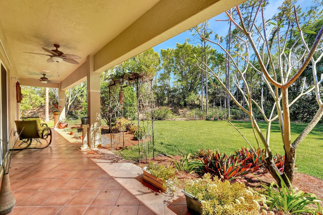 4000 Stonesthrow Ct, Naples, FL 34109