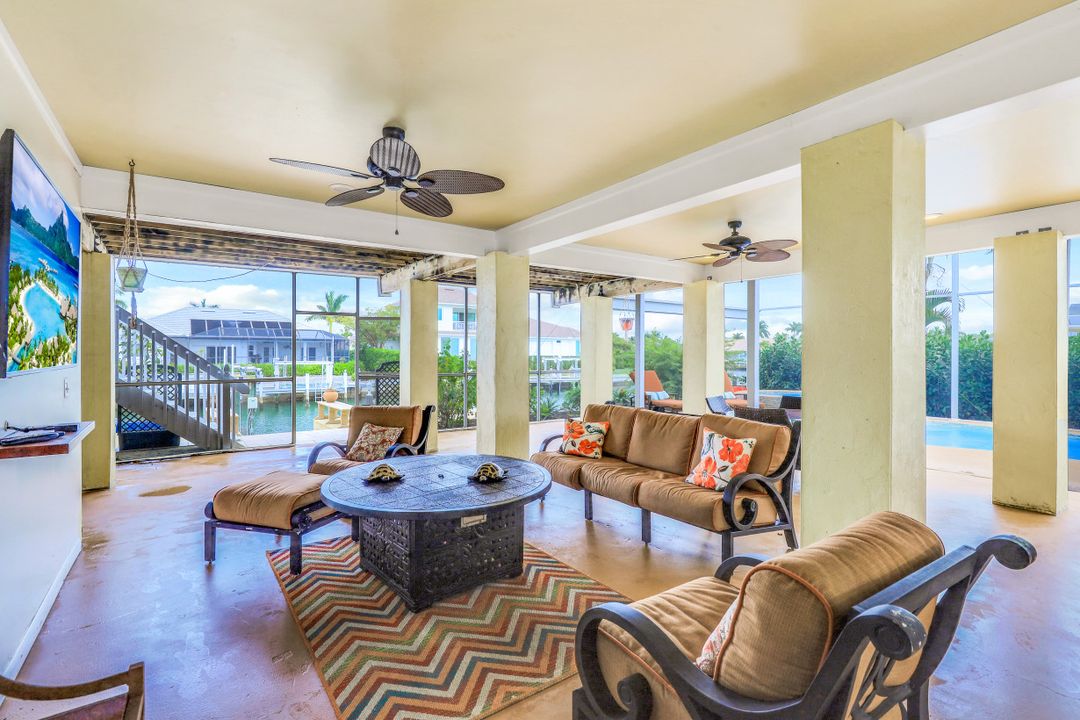 1660 Winterberry Dr, Marco Island, FL 34145