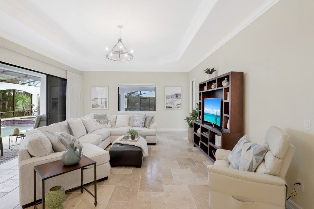 3400 Runaway Ln, Naples, FL 34114