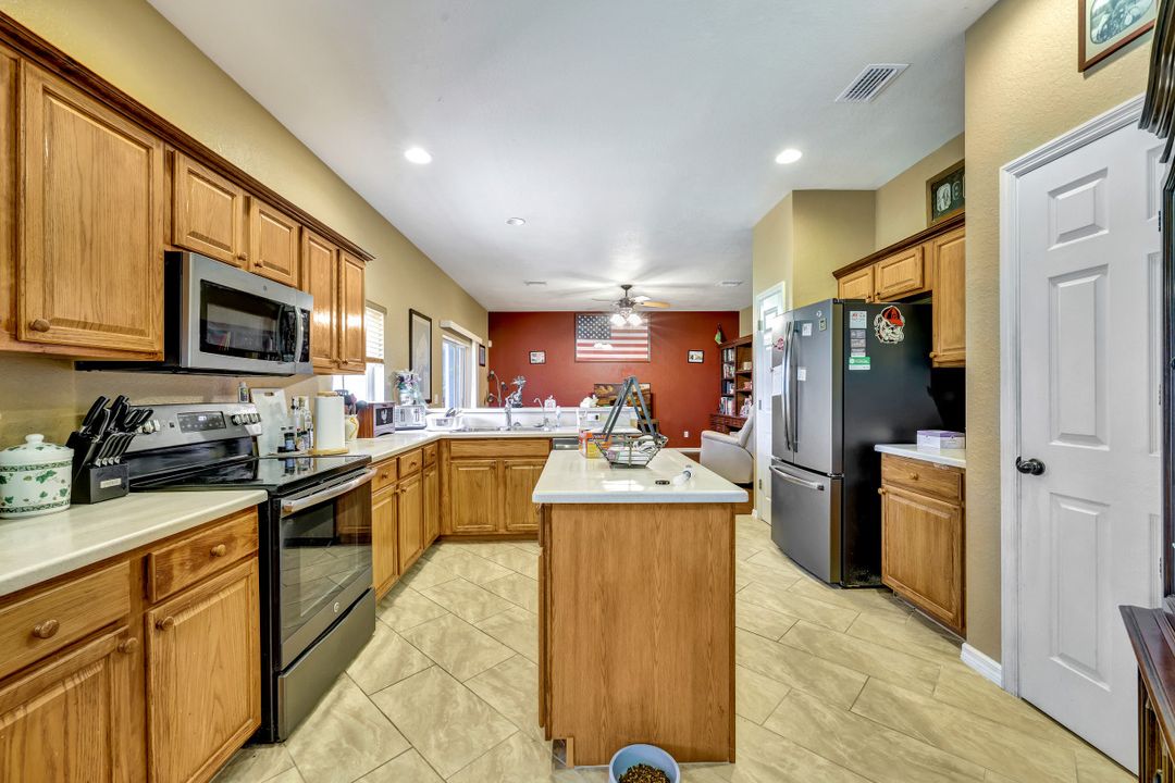 13404 Hampton Park Ct, Fort Myers, FL 33913