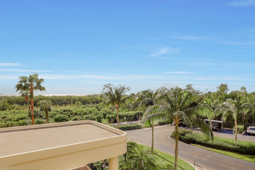 440 Seaview Ct #301, Marco Island, FL 34145