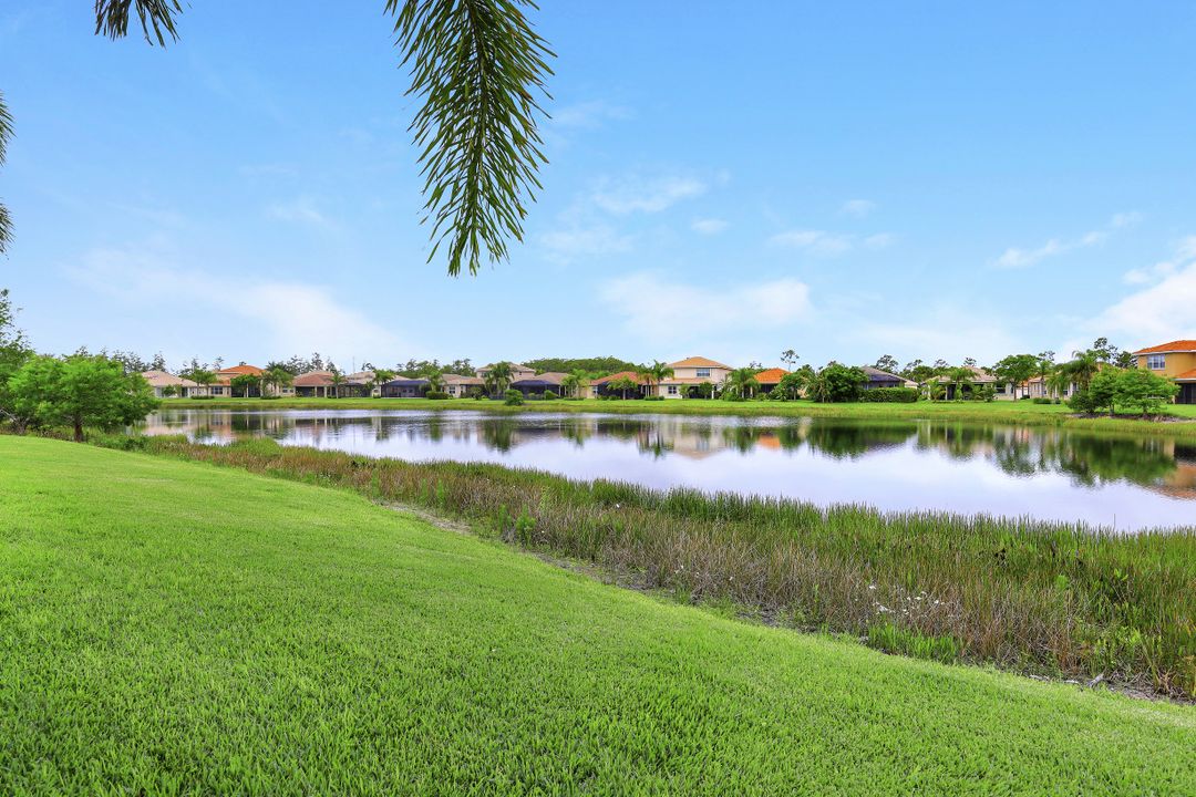 10119 Mimosa Silk Dr, Fort Myers, FL 33913