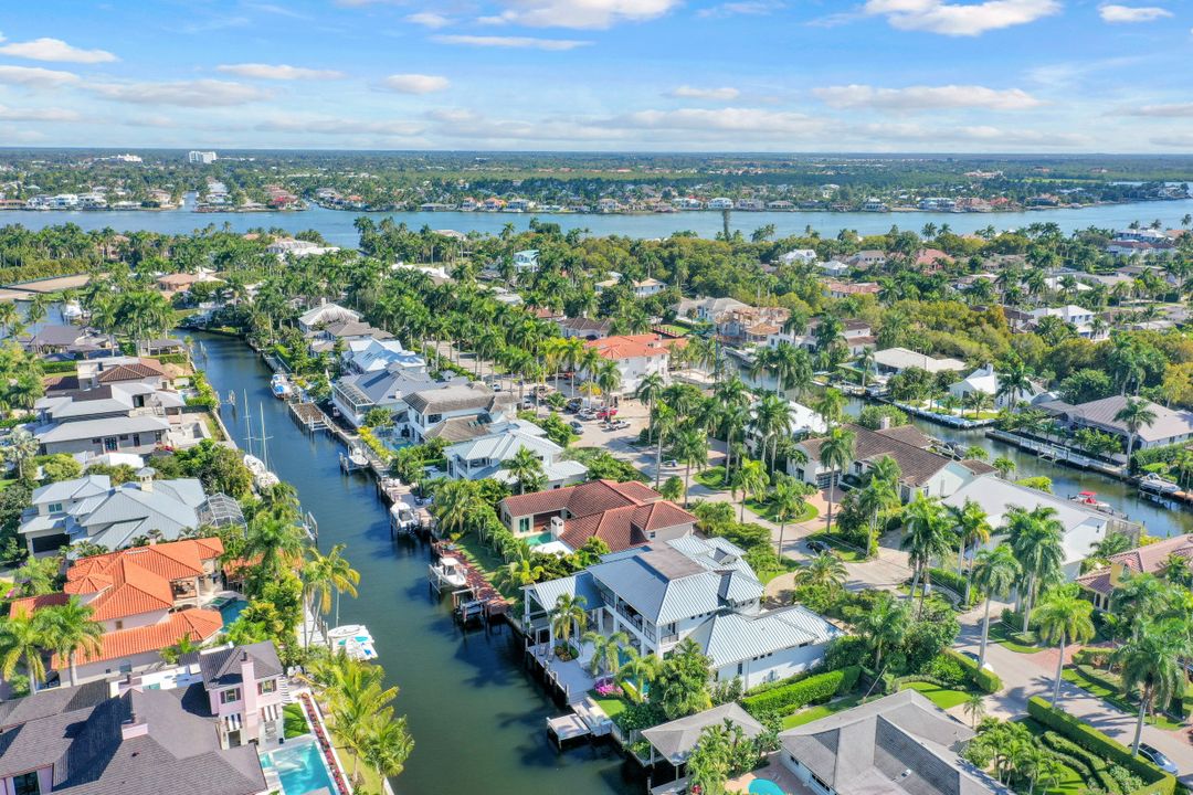 631 17th Ave S, Naples, FL 34102