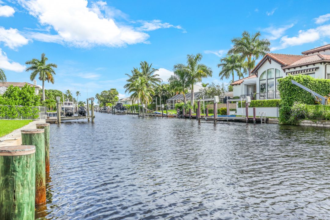 2150 Shad Ct, Naples, FL 34102