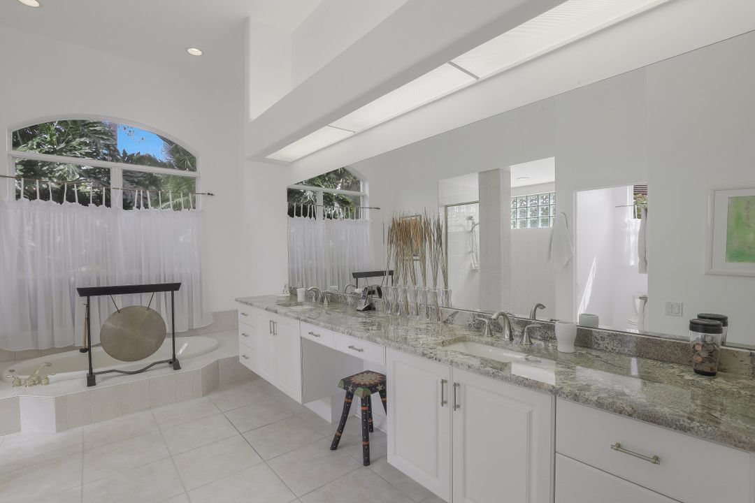 3300 Oak Hammock Ct, Bonita Springs, FL 34134