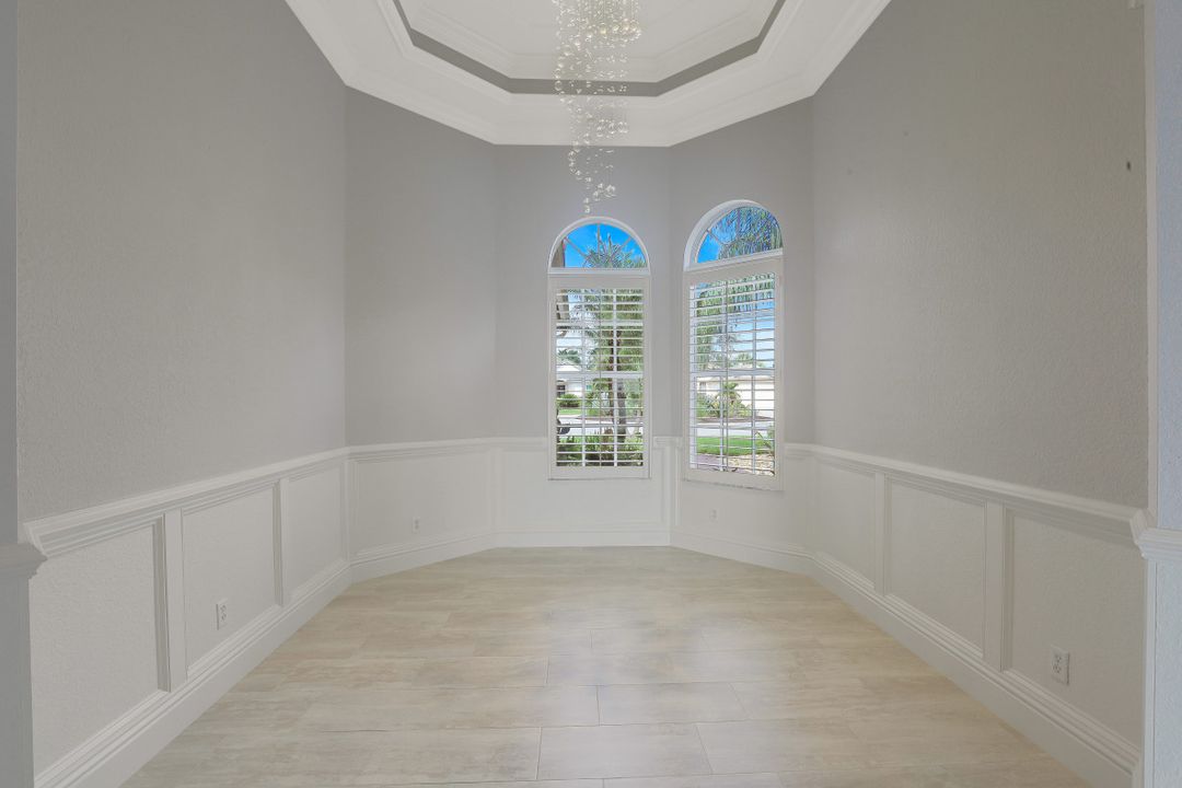 8826 Spinner Cove Ln, Naples, FL 34120