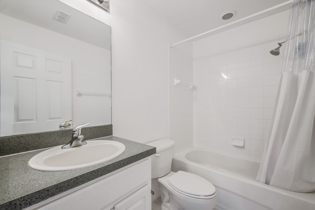 8200 Pacific Beach Dr, Fort Myers, FL 33966