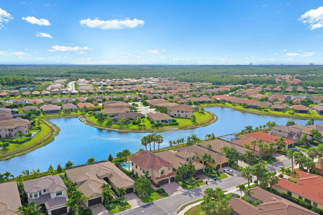 11784 Meadowrun Cir, Fort Myers, FL 33913