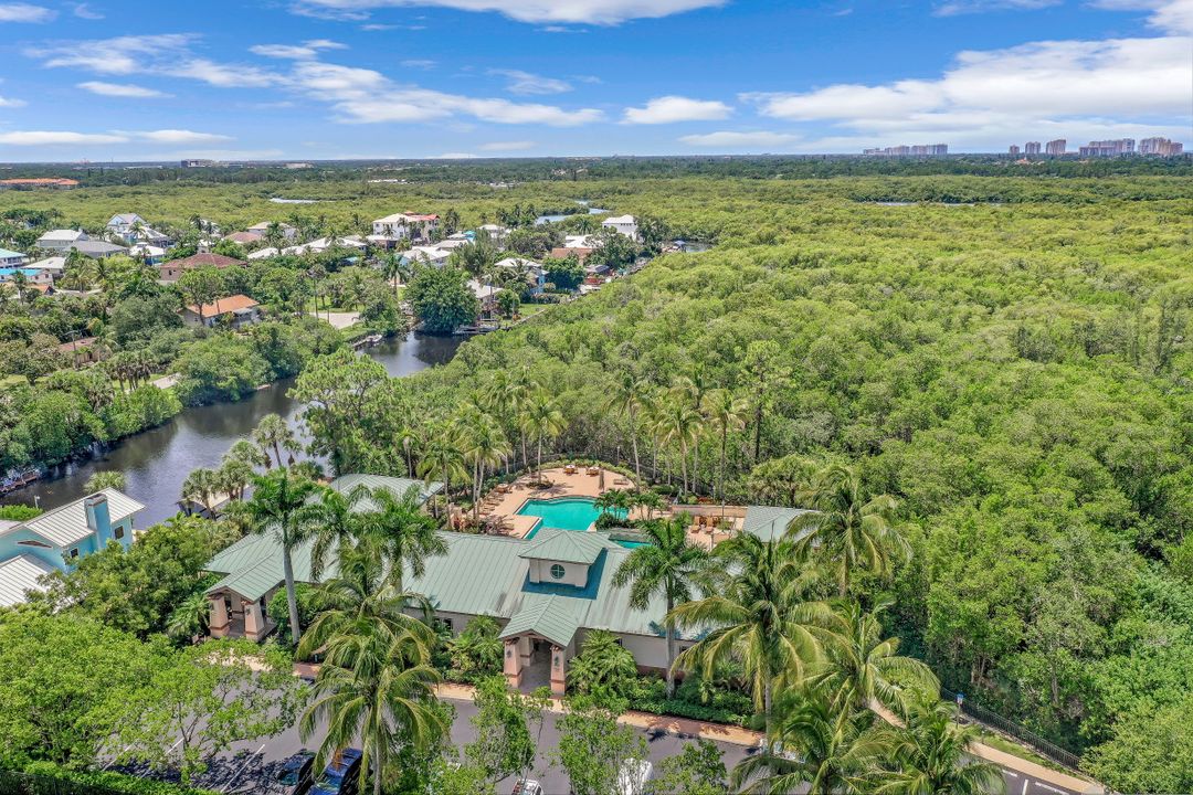 445 Cove Tower Dr #902, Naples, FL 34110