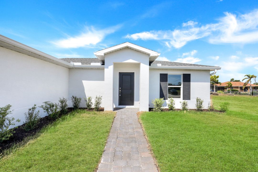 2604 NE 5th Ave, Cape Coral, FL 33909