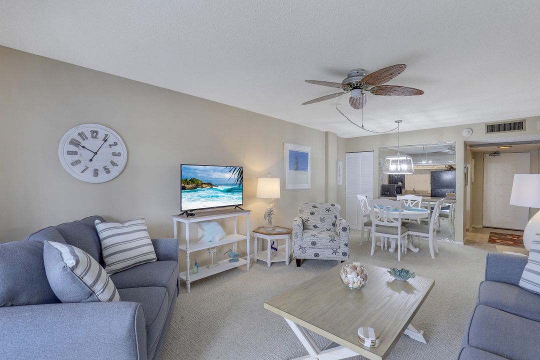 1 Bluebill Ave, Naples, FL 34108