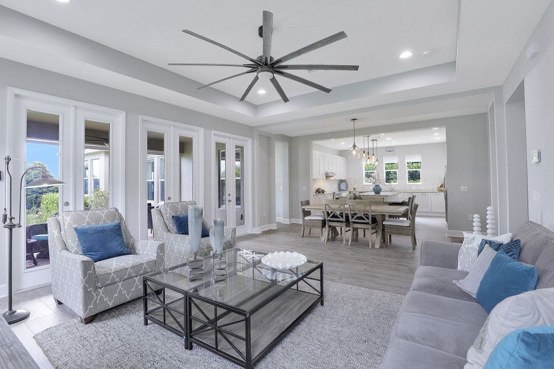 14684 Tropical Dr, Naples, FL 34114