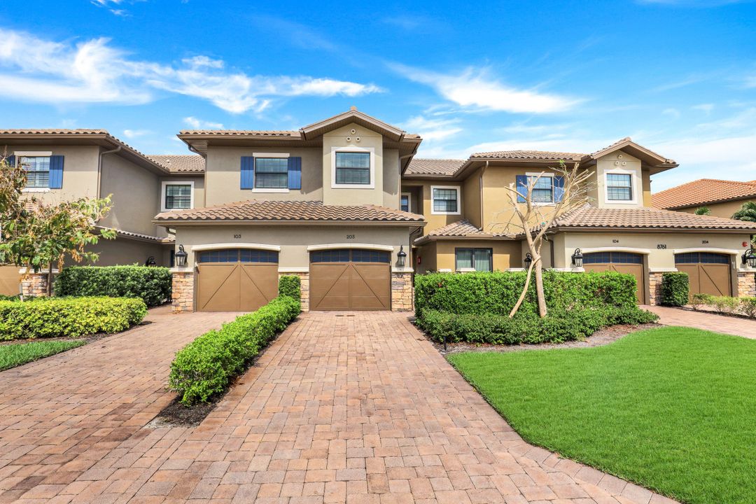 8761 Bellano Ct #203, Naples, FL 34119