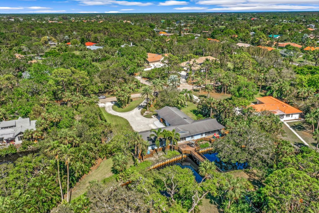 182 Cocohatchee Blvd, Naples, FL 34110