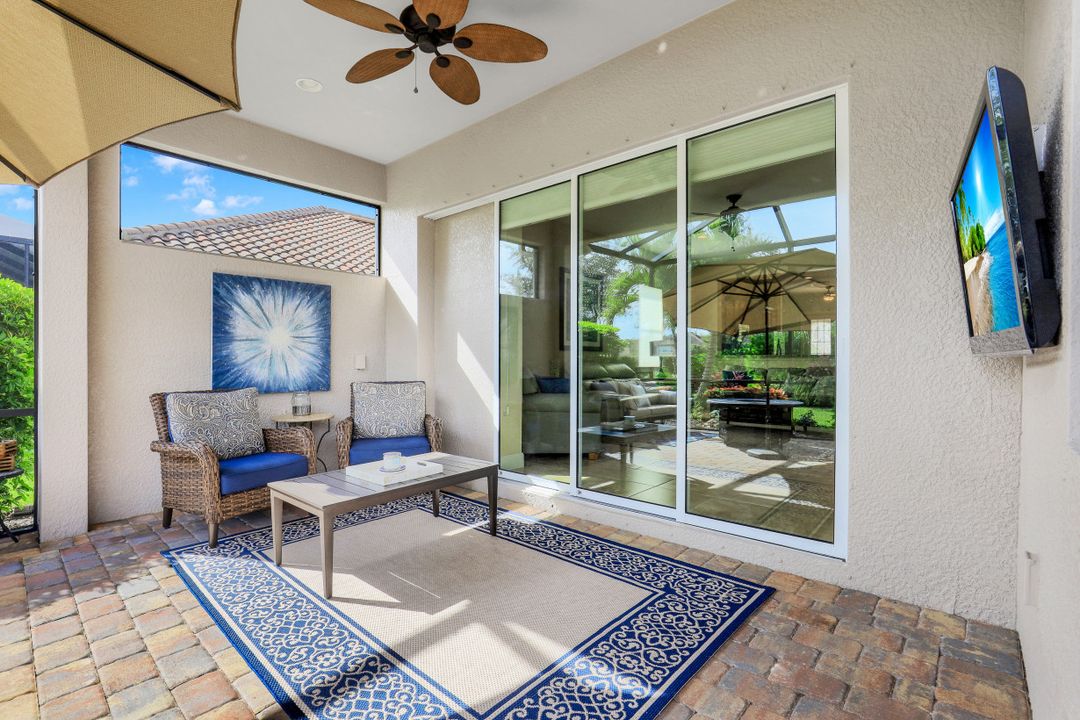 9574 Coquina Cir, Naples, FL 34120