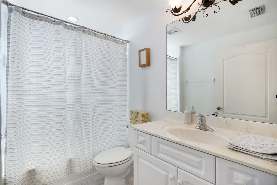 8173 Tauren Ct, Naples, FL 34119