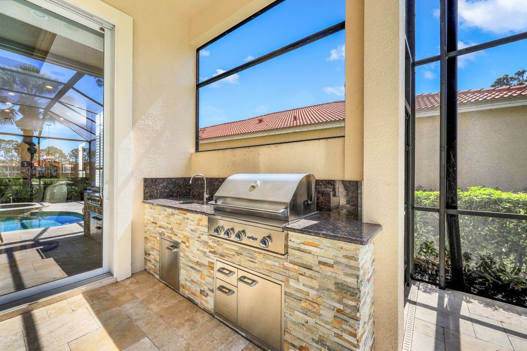 28625 Pienza Ct, Bonita Springs, FL 34135