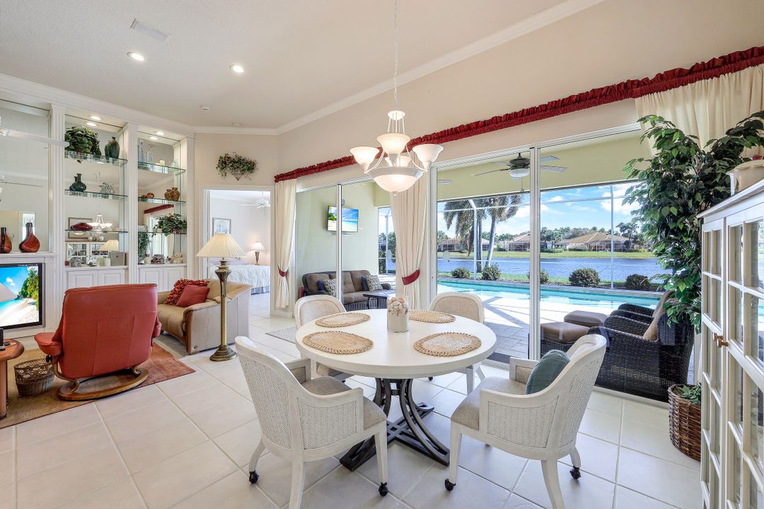 4334 Queen Elizabeth Way, Naples, FL 34119