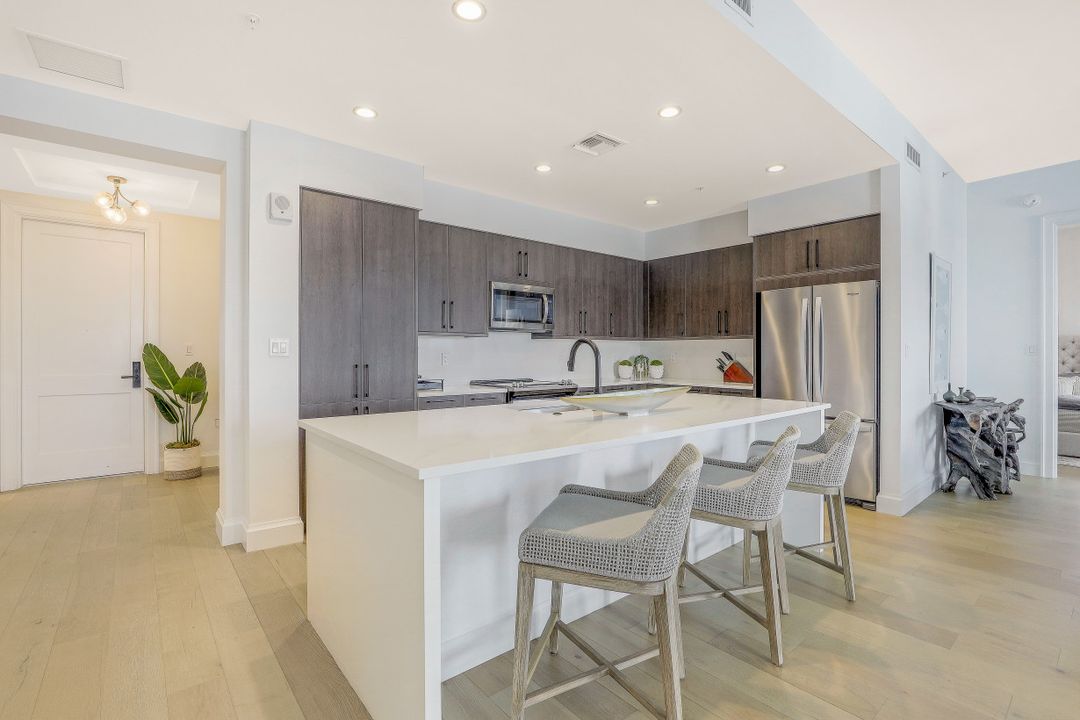 1111 Central Ave #402, Naples, FL 34102