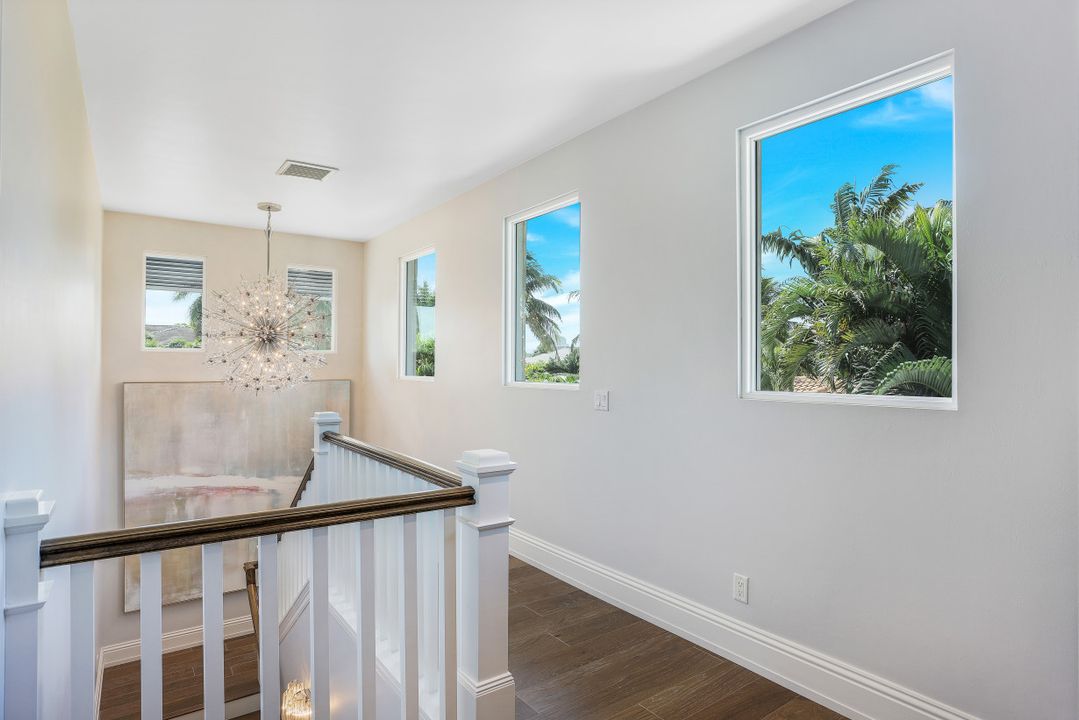 569 Neapolitan Way, Naples, FL 34103