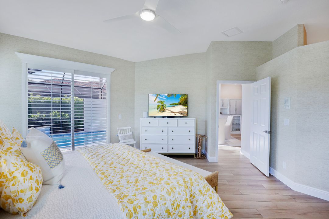 10304 Cape Roman Rd, Bonita Springs, FL 34135