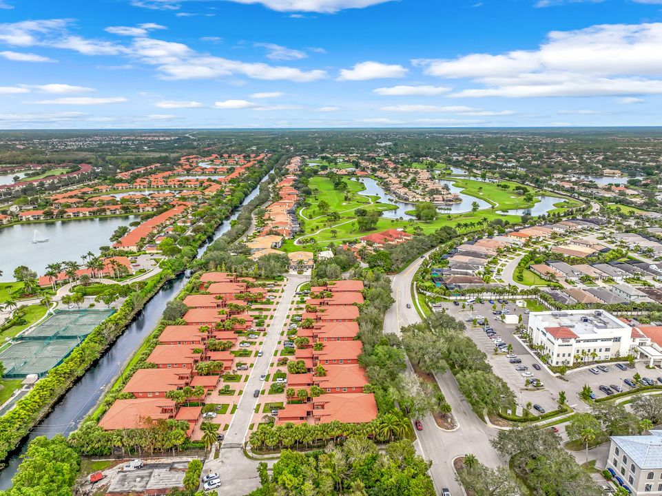 10020 Heather Ln #903, Naples, FL 34119