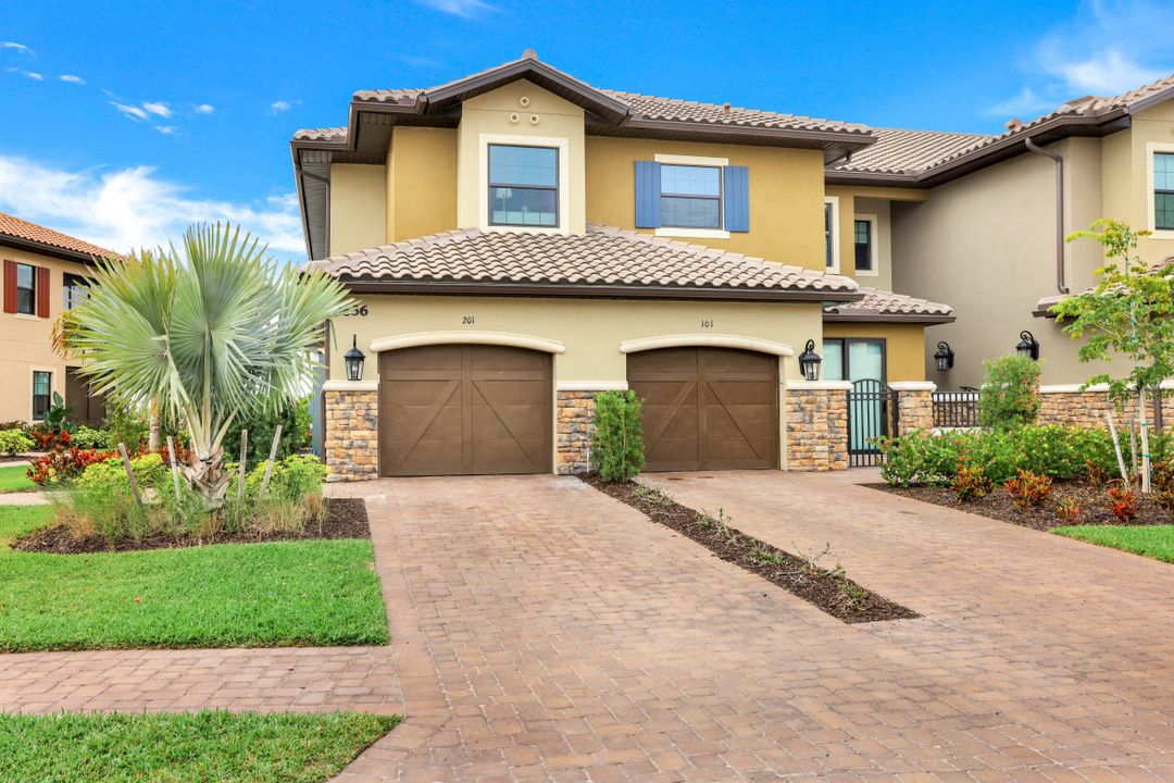 9636 Montelanico Loop #201, Naples, FL 34119