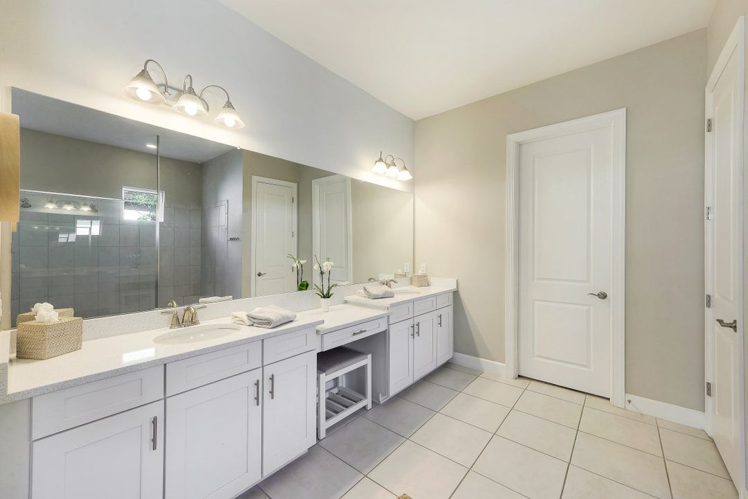 3274 Belon Ln, Naples, FL 34114