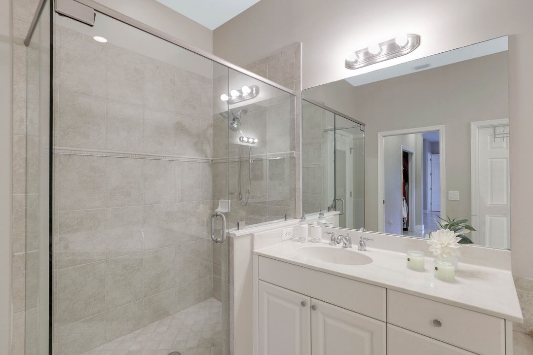 7874 Clemson St #202, Naples, FL 34104