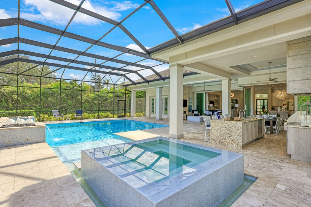 603 West St, Naples, FL 34108