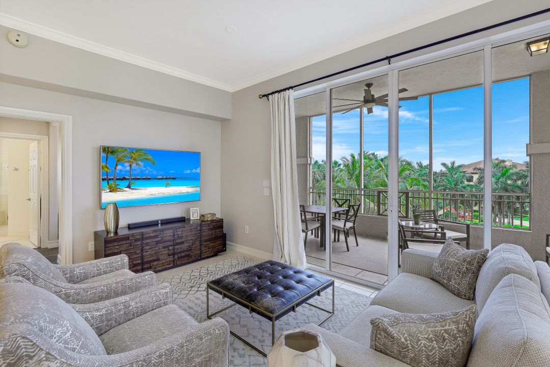 2738 Tiburon Blvd E #B-406, Naples, FL 34109