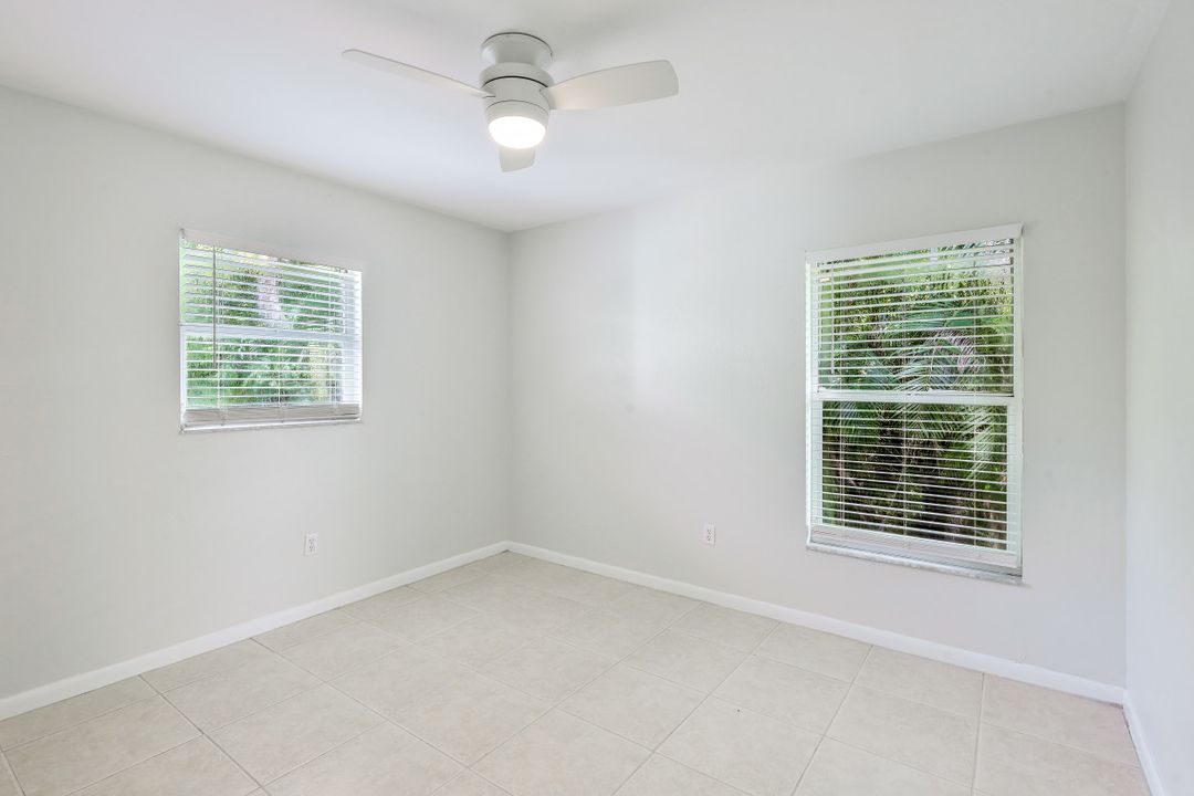 6581 Sable Ridge Ln, Naples, FL 34109