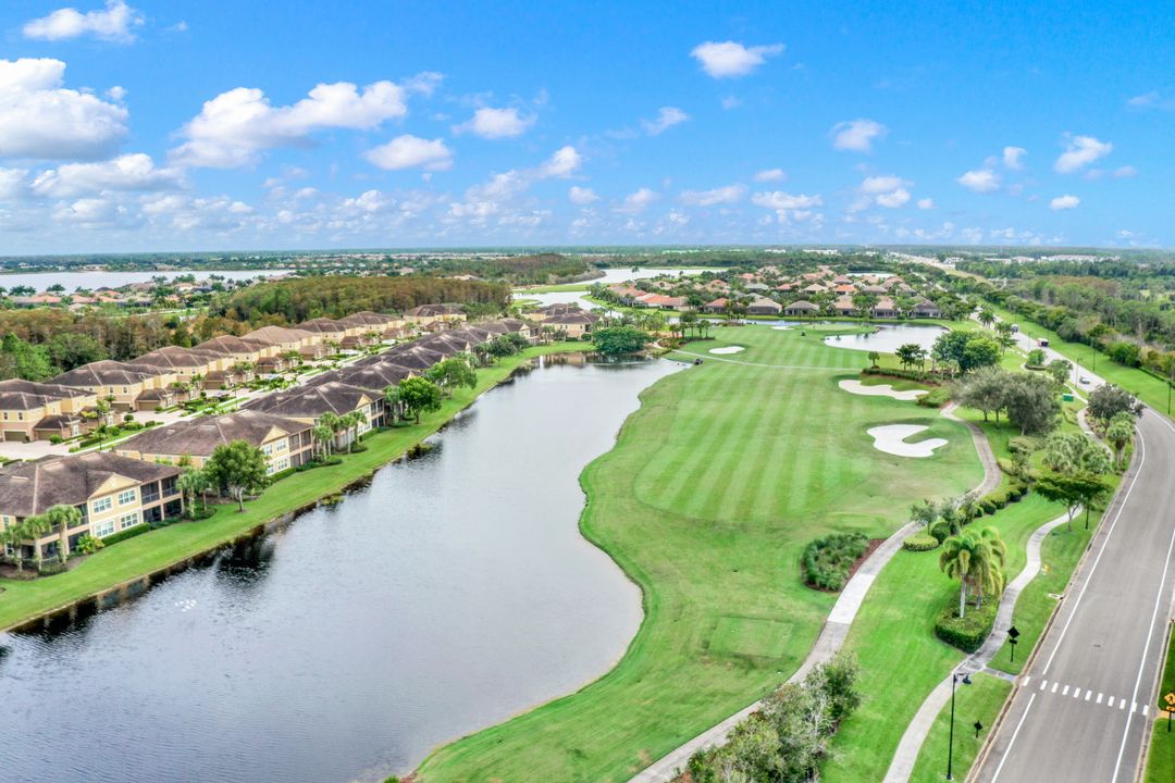 9574 Coquina Cir, Naples, FL 34120