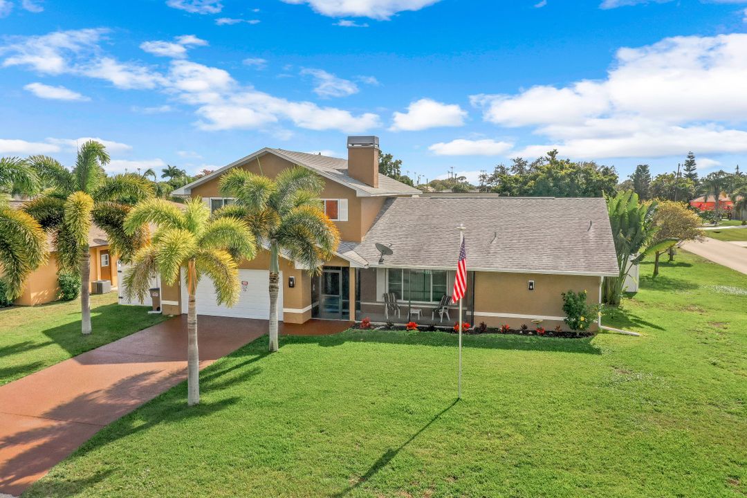 423 SW 39th St, Cape Coral, FL 33914