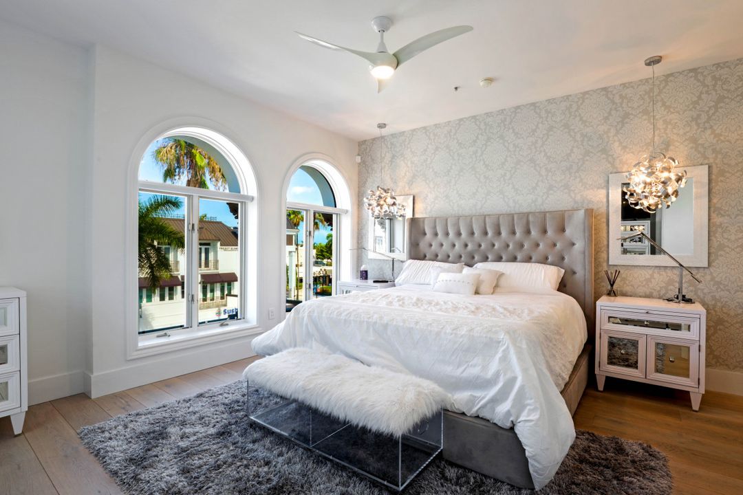 900 5th Ave S #303, Naples, FL 34102