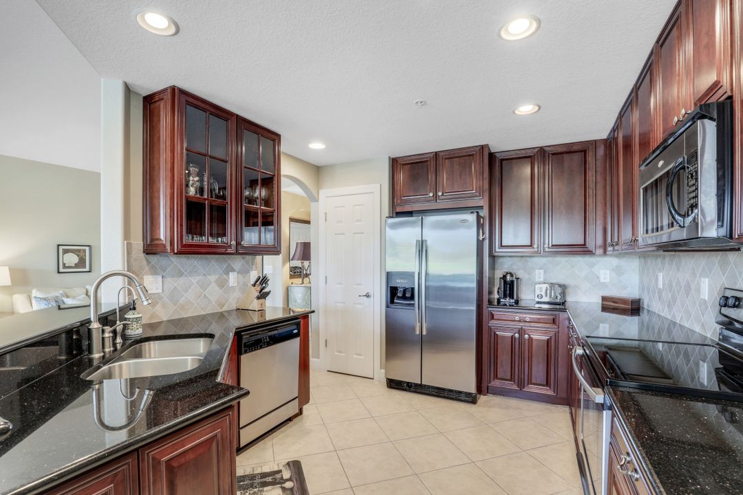 9521 Ironstone Terrace #101, Naples, FL 34120