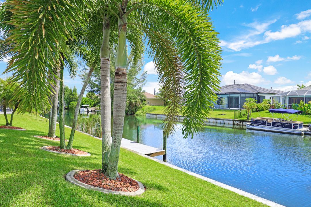 2100 SW 28th Ln, Cape Coral, FL 33914