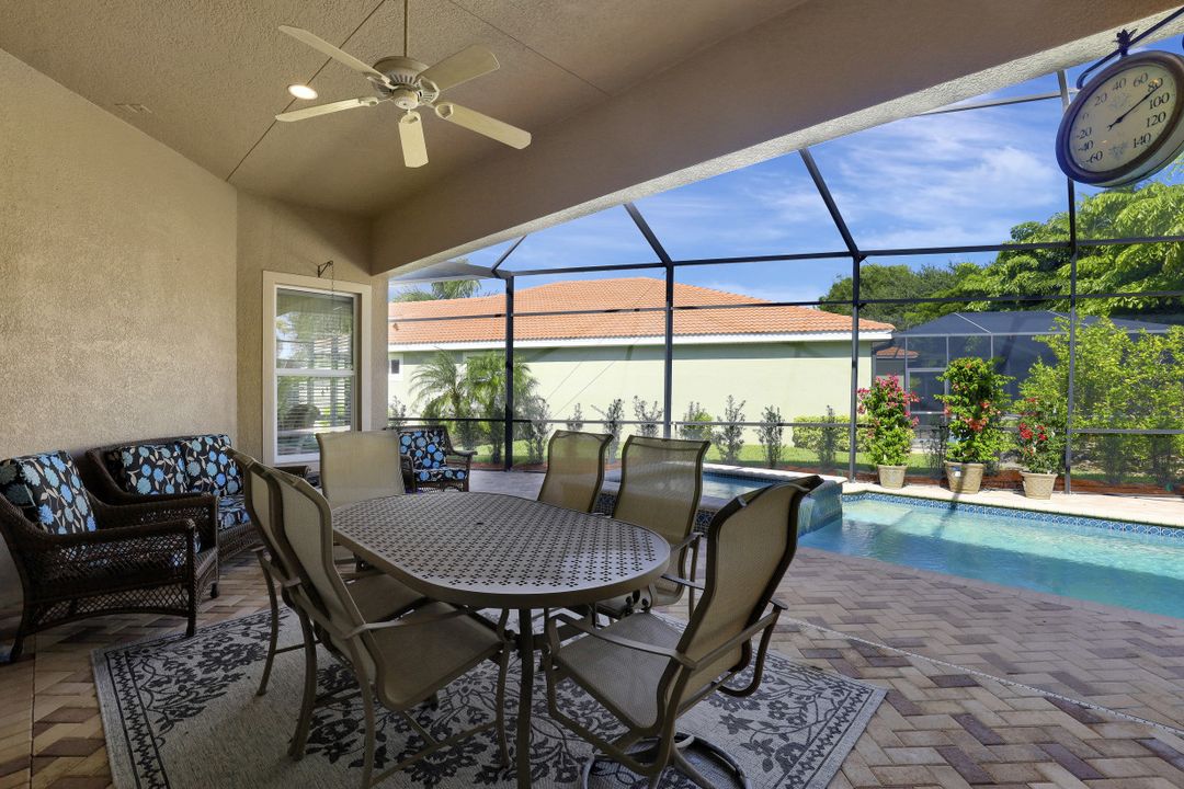 10259 Avonleigh Dr, Bonita Springs, FL 34135