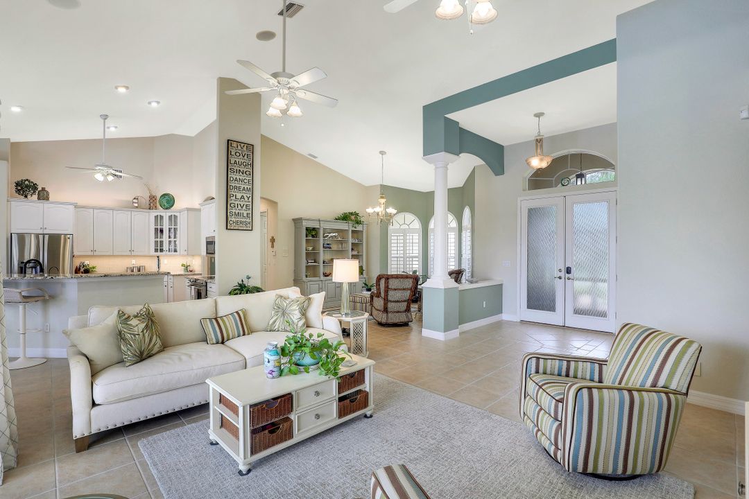 2717 SW 37th St, Cape Coral, FL 33914