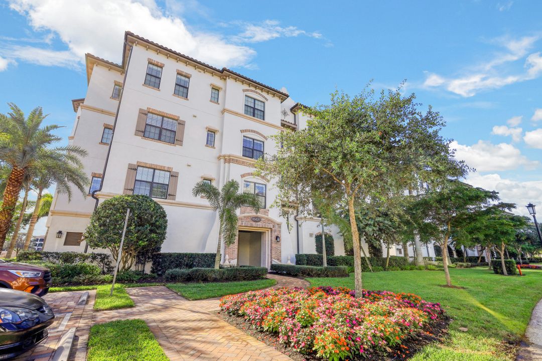 16426 Carrara Way #3-101, Naples, FL 34110