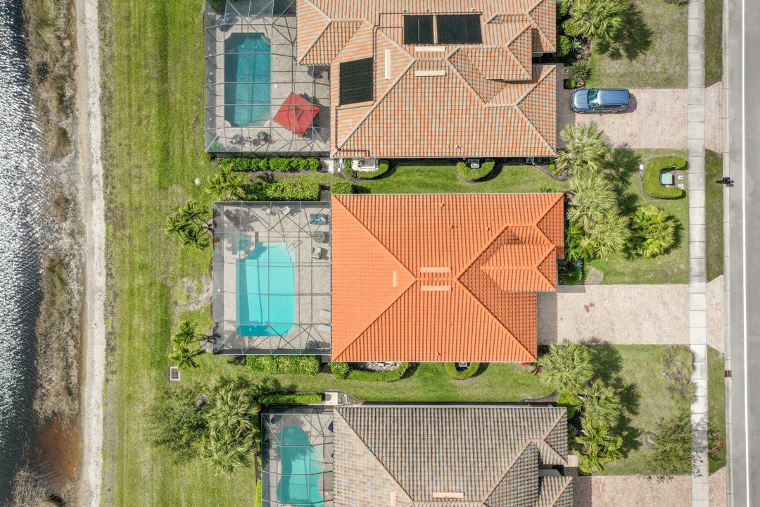 9463 Quarry Dr, Naples, FL 34120