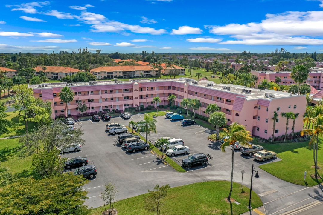 200 Forest Lakes Blvd #203, Naples, FL 34105