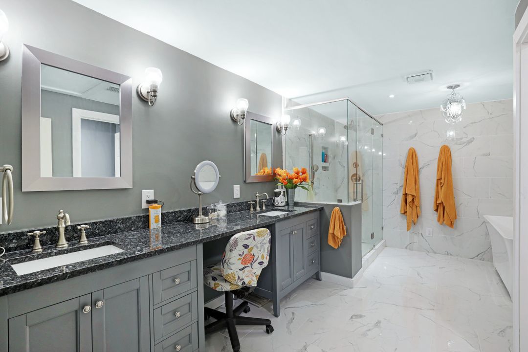 3834 SW 19th Pl, Cape Coral, FL 33914